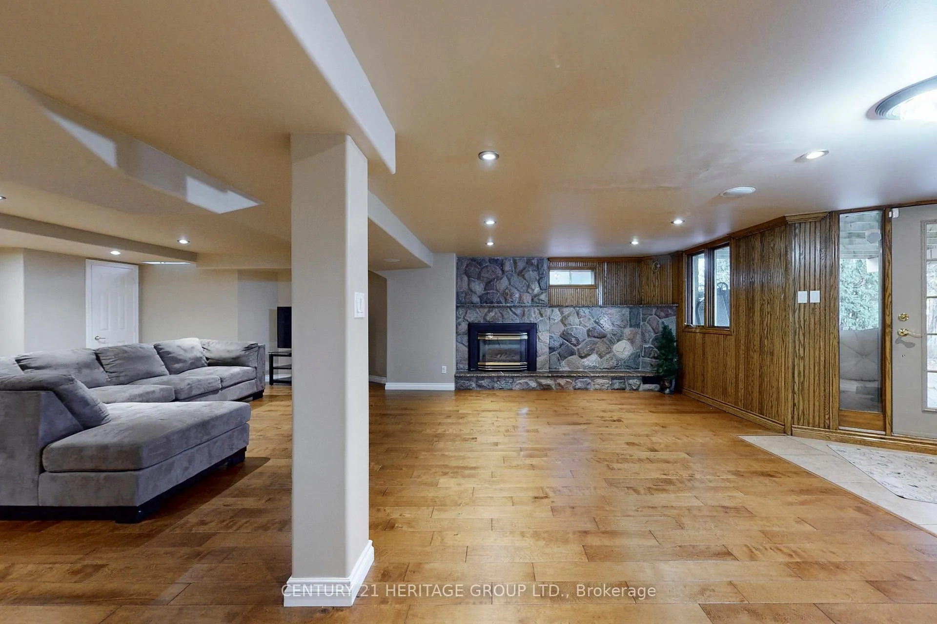 Photo 38 of 136 Cranberry Lane, Aurora, Aurora Highlands — HOMEH