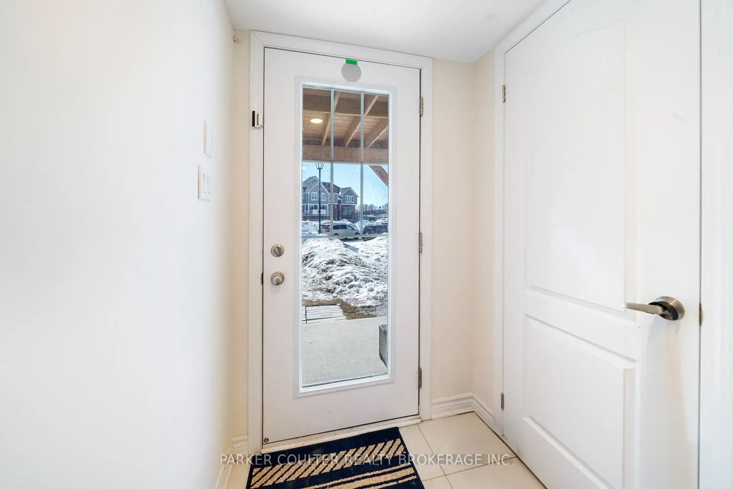 Photo 4 of 49 Surf Drive, Wasaga Beach — HOMEH
