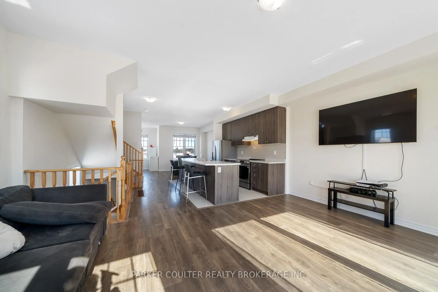 Photo 10 of 49 Surf Drive, Wasaga Beach — HOMEH