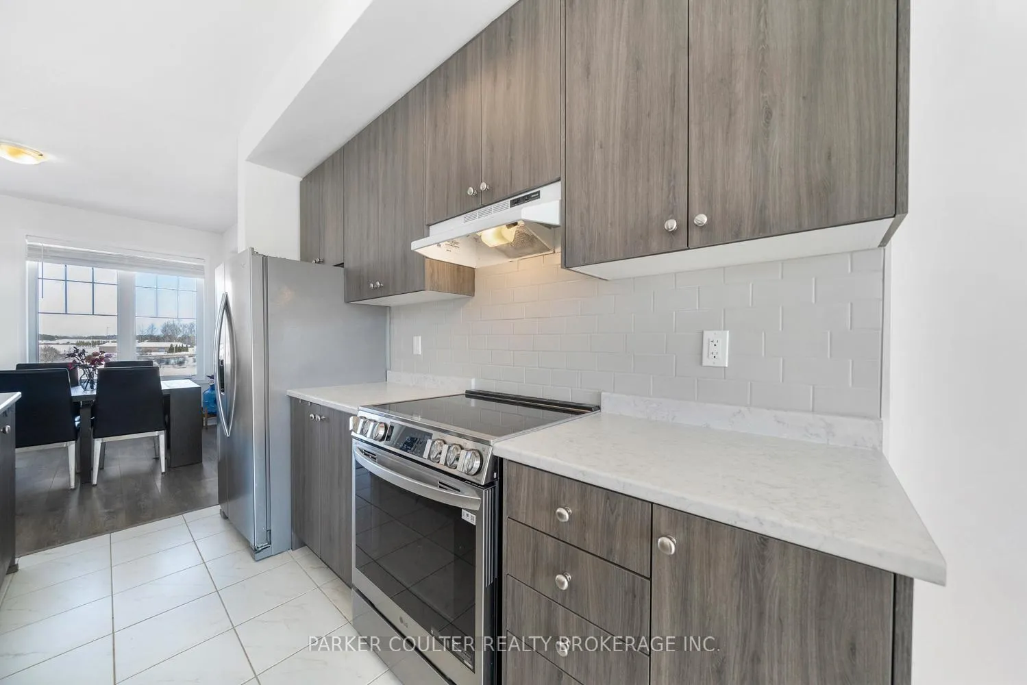 Photo 14 of 49 Surf Drive, Wasaga Beach — HOMEH