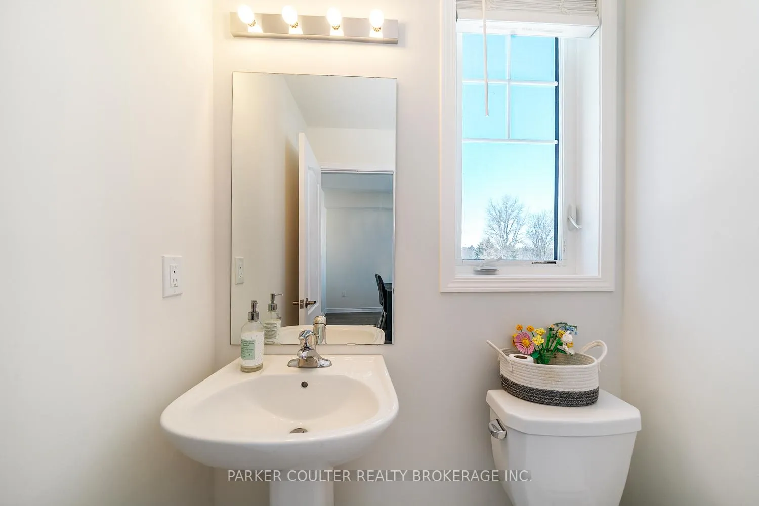 Photo 20 of 49 Surf Drive, Wasaga Beach — HOMEH