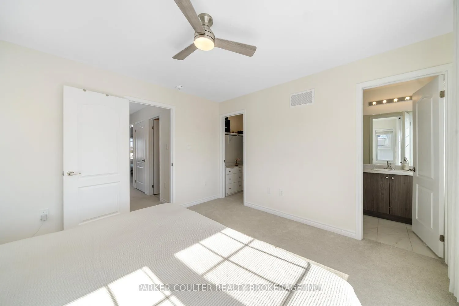 Photo 23 of 49 Surf Drive, Wasaga Beach — HOMEH