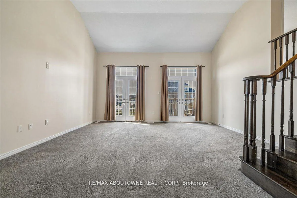 Photo 17 of 7608 Tupelo Crescent, Niagara Falls, Brown — HOMEH