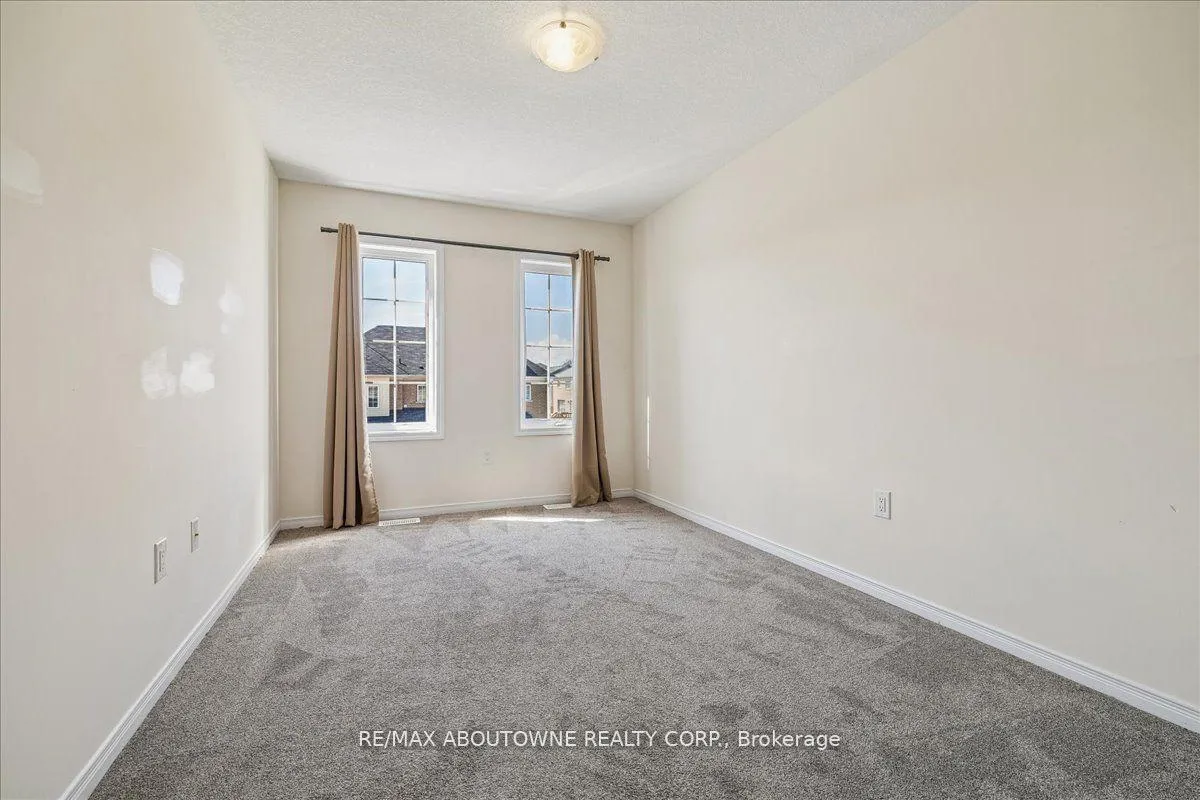 Photo 22 of 7608 Tupelo Crescent, Niagara Falls, Brown — HOMEH