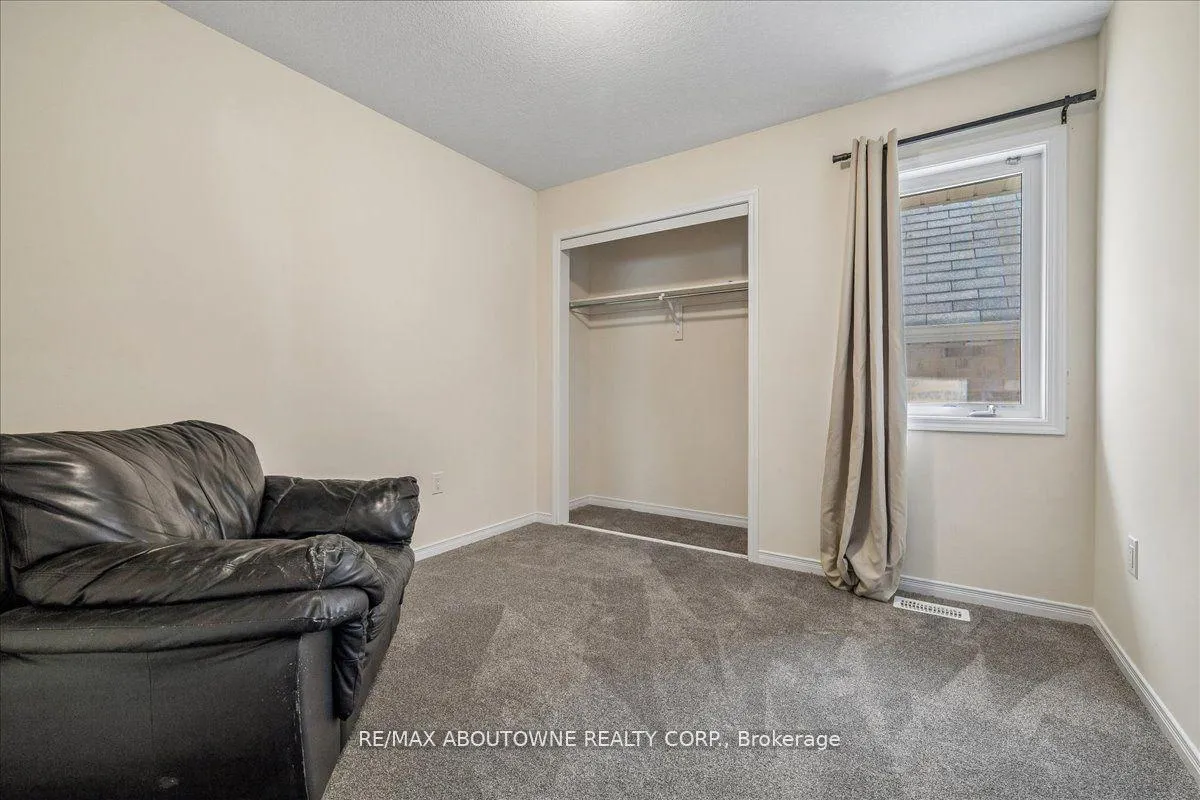 Photo 24 of 7608 Tupelo Crescent, Niagara Falls, Brown — HOMEH