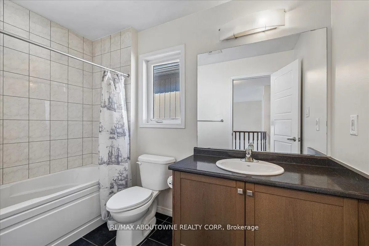 Photo 25 of 7608 Tupelo Crescent, Niagara Falls, Brown — HOMEH