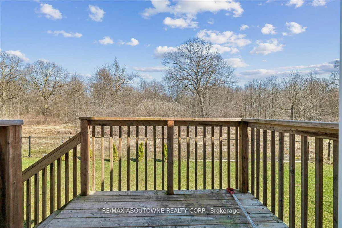 Photo 26 of 7608 Tupelo Crescent, Niagara Falls, Brown — HOMEH