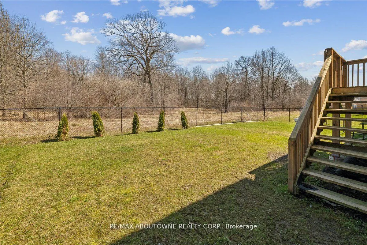 Photo 27 of 7608 Tupelo Crescent, Niagara Falls, Brown — HOMEH