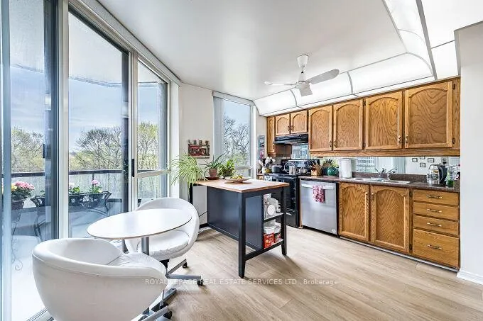 Photo 31 of Unit 510, 1 Aberfoyle Crescent, Etobicoke, Islington-City Centre West — HOMEH