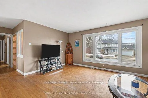 Photo 3 of 2091 Lenester Avenue, Ottawa, McKellar Heights/Glabar Park — HOMEH