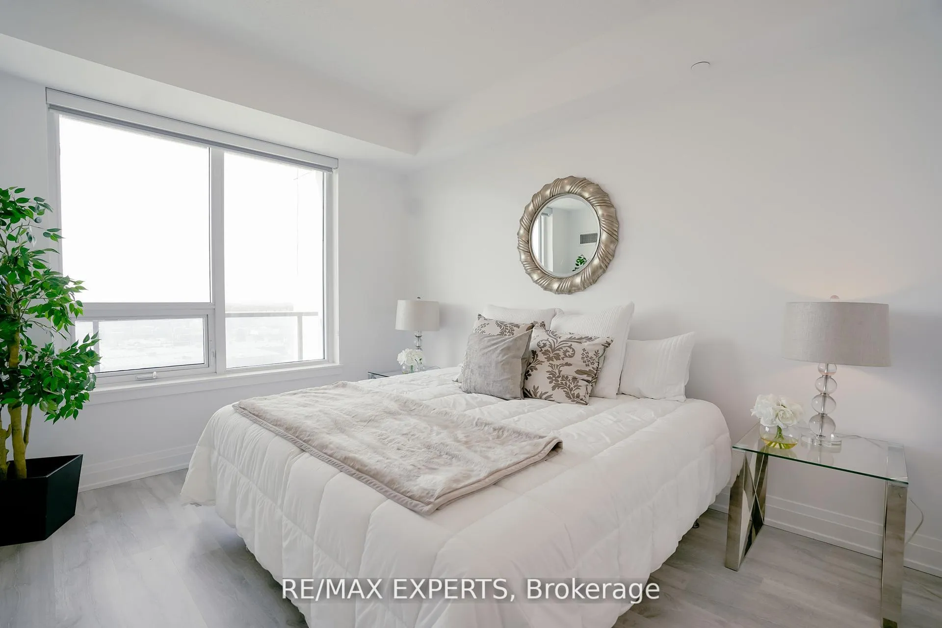 Photo 13 of Unit 1005, 3700 Highway 7, Vaughan, East Woodbridge — HOMEH