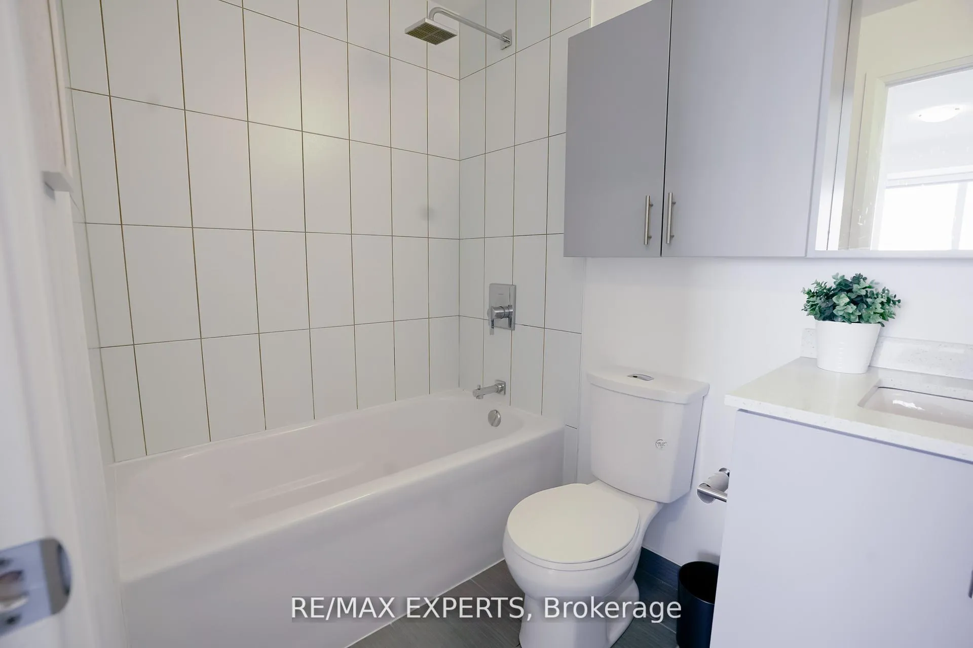 Photo 14 of Unit 1005, 3700 Highway 7, Vaughan, East Woodbridge — HOMEH