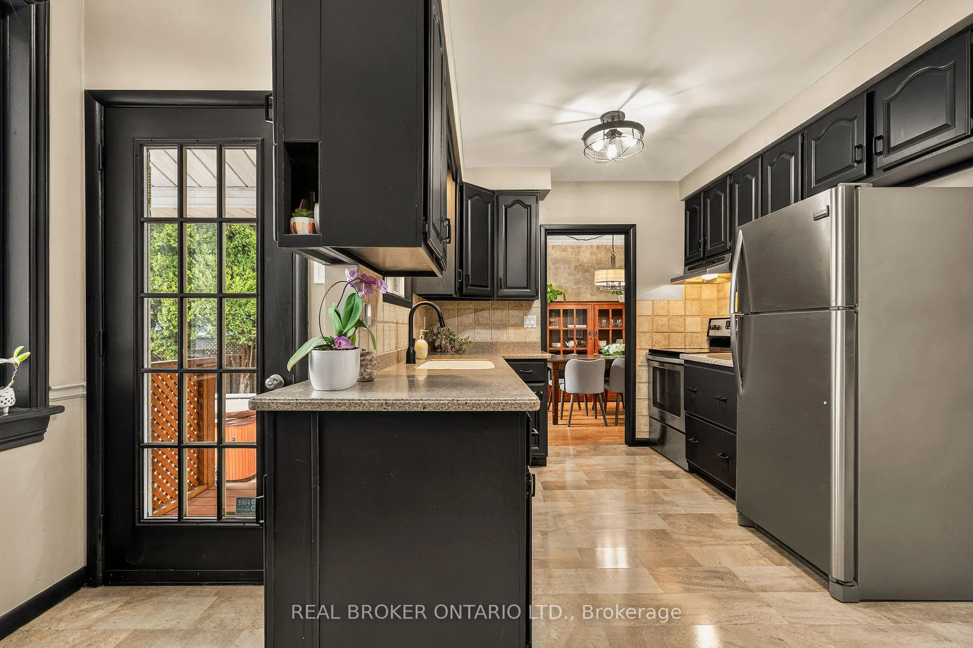 Photo 14 of 5119 Cherryhill Crescent, Burlington, Appleby — HOMEH