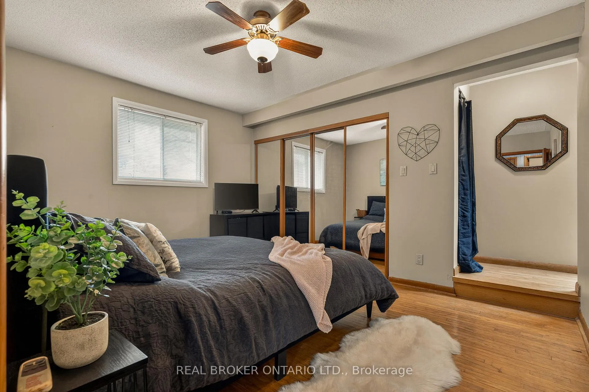 Photo 18 of 5119 Cherryhill Crescent, Burlington, Appleby — HOMEH
