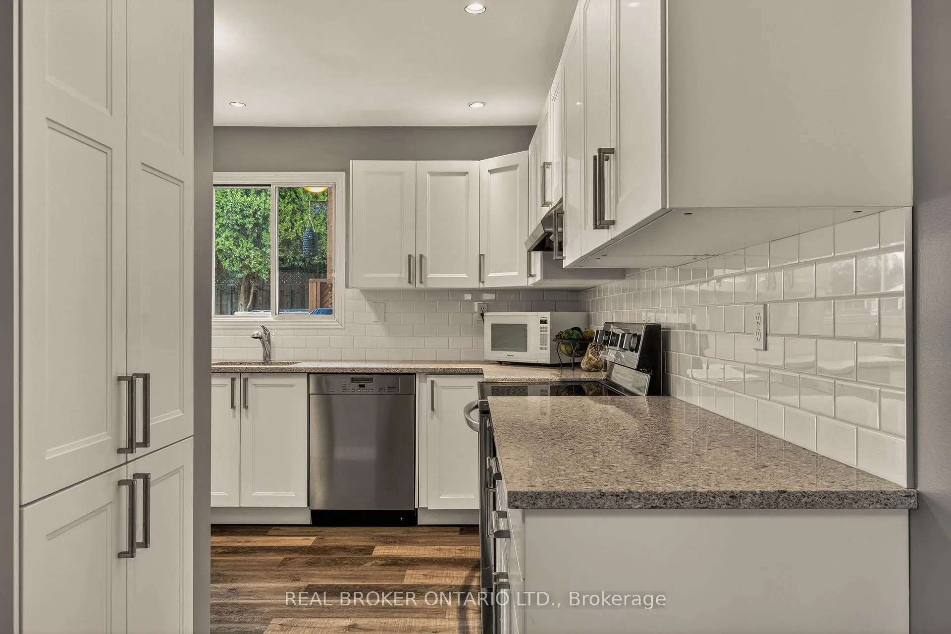 Photo 29 of 5119 Cherryhill Crescent, Burlington, Appleby — HOMEH