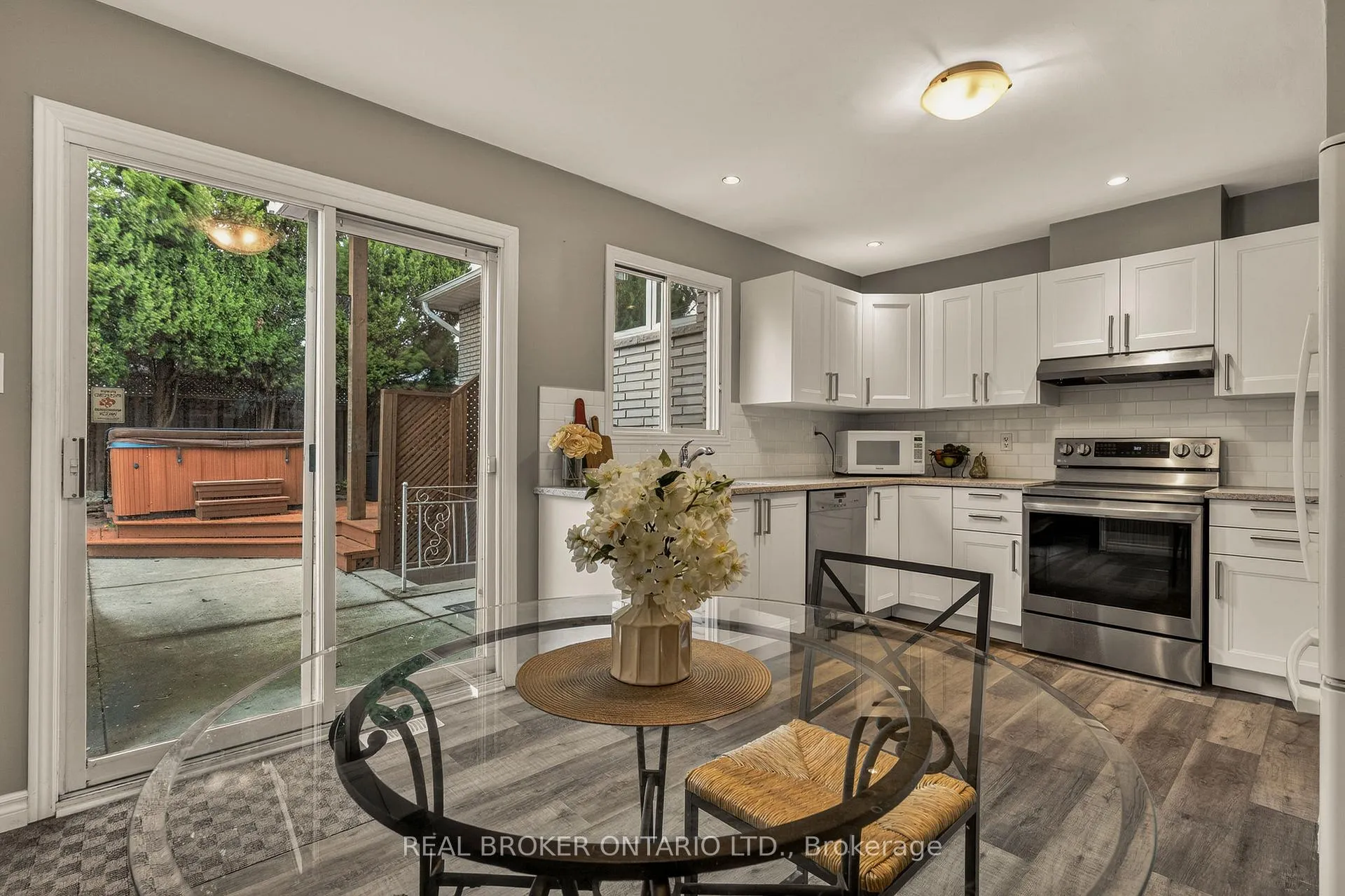 Photo 33 of 5119 Cherryhill Crescent, Burlington, Appleby — HOMEH