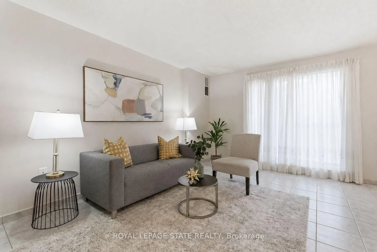 Photo 4 of Unit 302, 966 Queenston Road, Hamilton, Stoney Creek — HOMEH