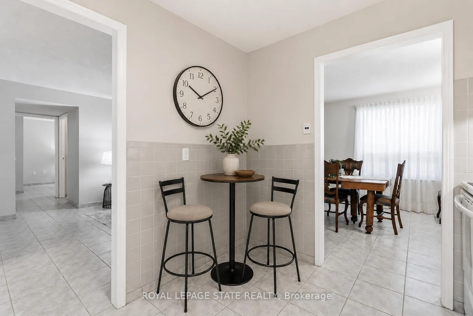 Photo 8 of Unit 302, 966 Queenston Road, Hamilton, Stoney Creek — HOMEH