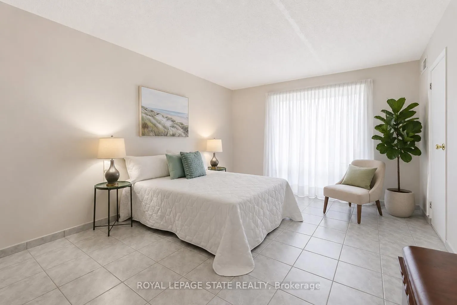 Photo 9 of Unit 302, 966 Queenston Road, Hamilton, Stoney Creek — HOMEH