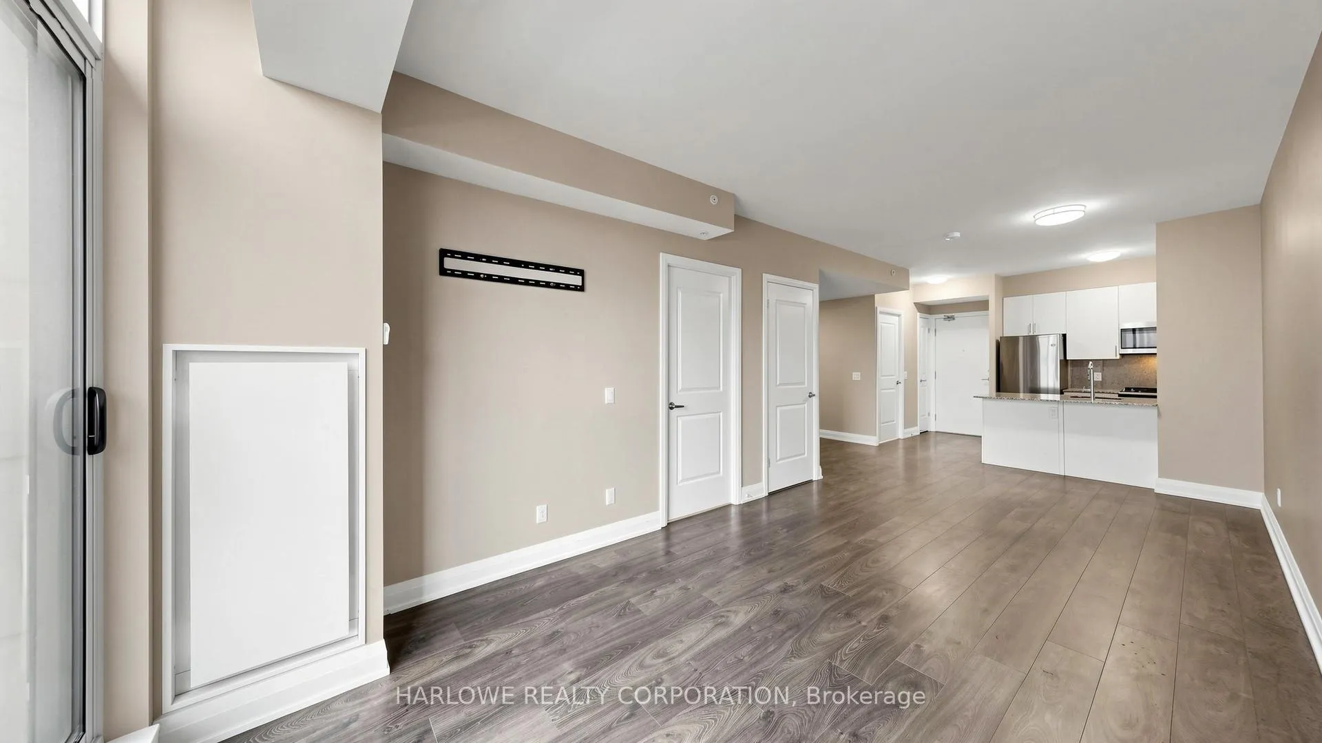 Photo 8 of Unit 207, 3655 Kingston Road, Scarborough, Scarborough Village — HOMEH
