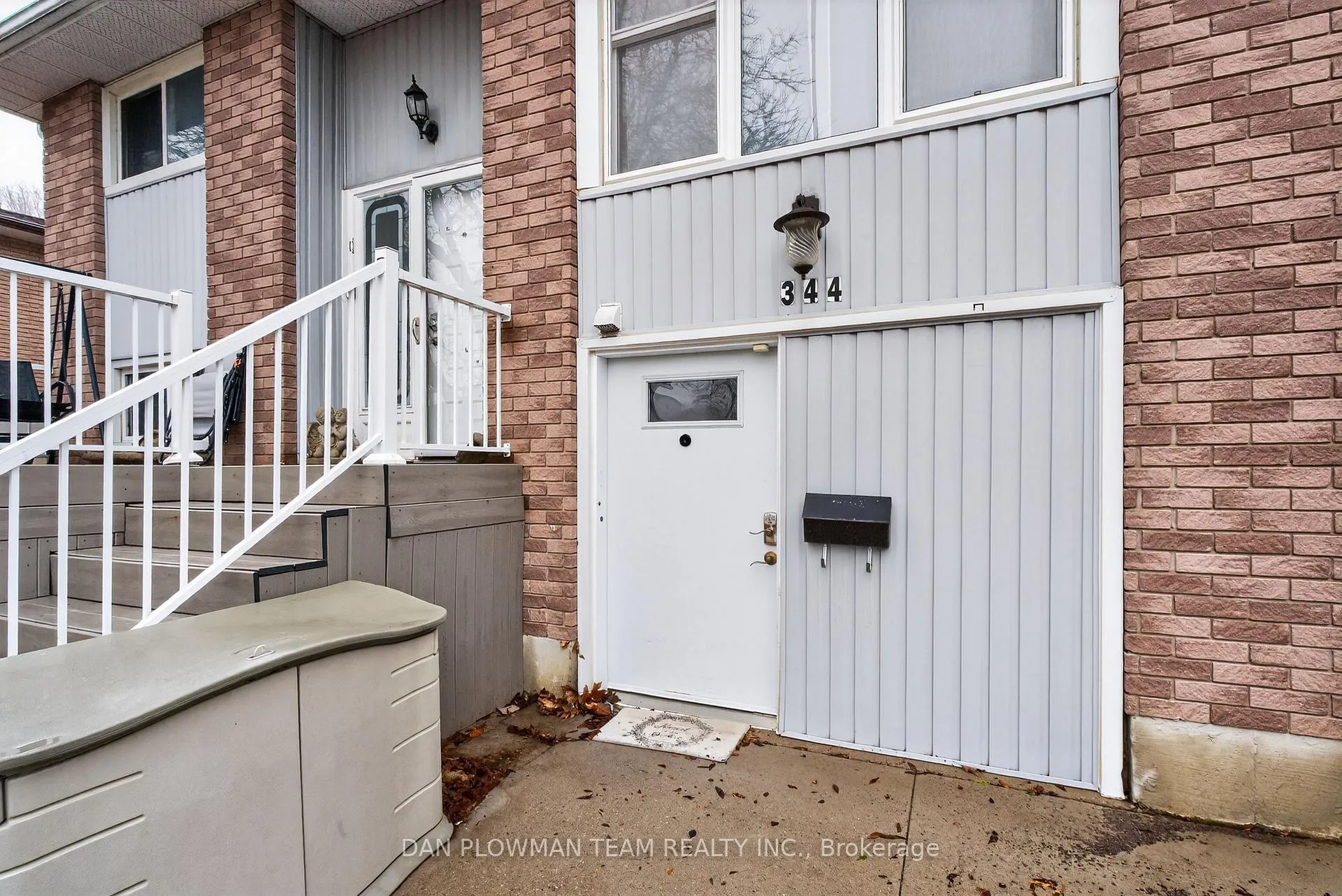 Photo 5 of 344 Kensington Crescent, Oshawa, Centennial — HOMEH