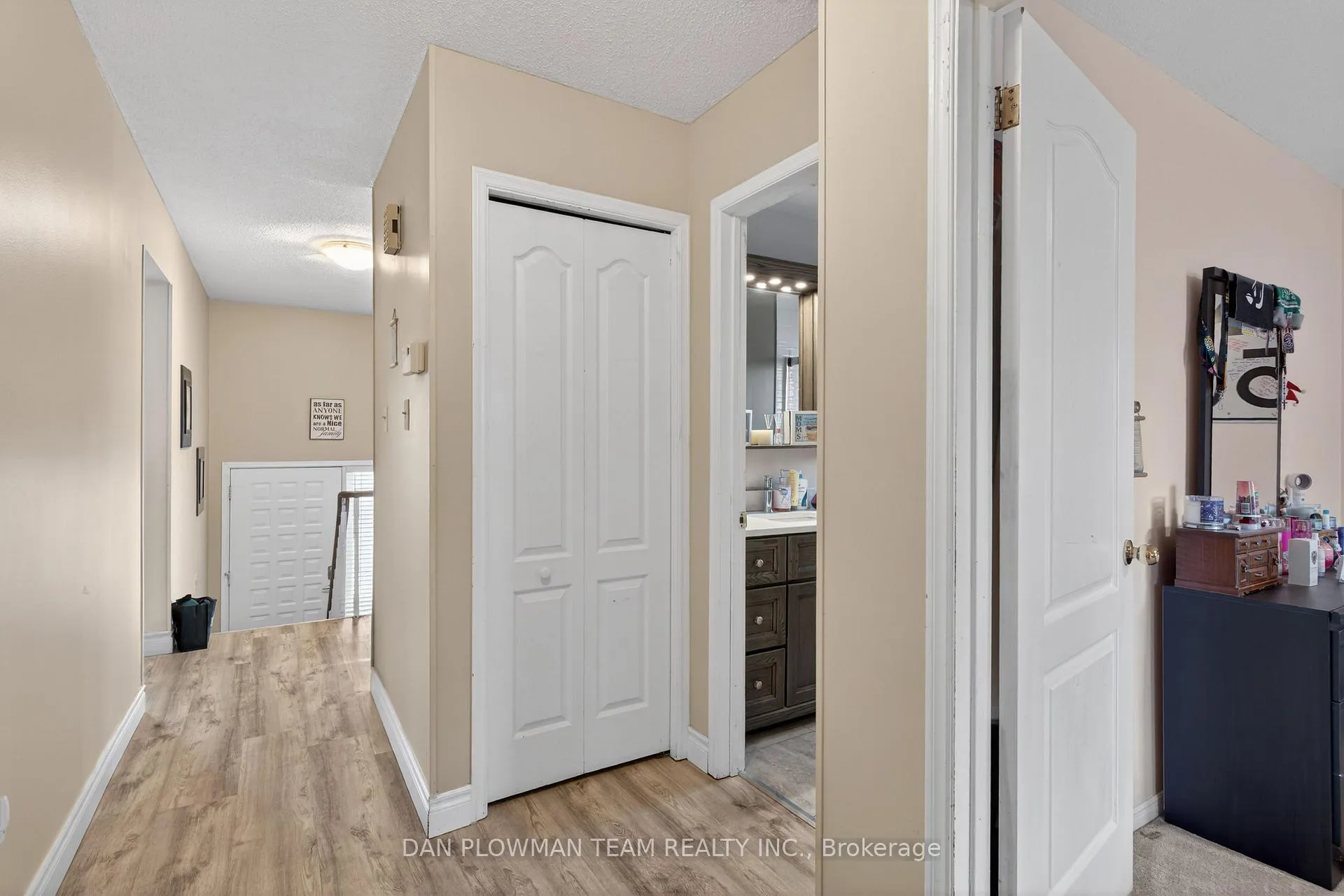 Photo 14 of 344 Kensington Crescent, Oshawa, Centennial — HOMEH