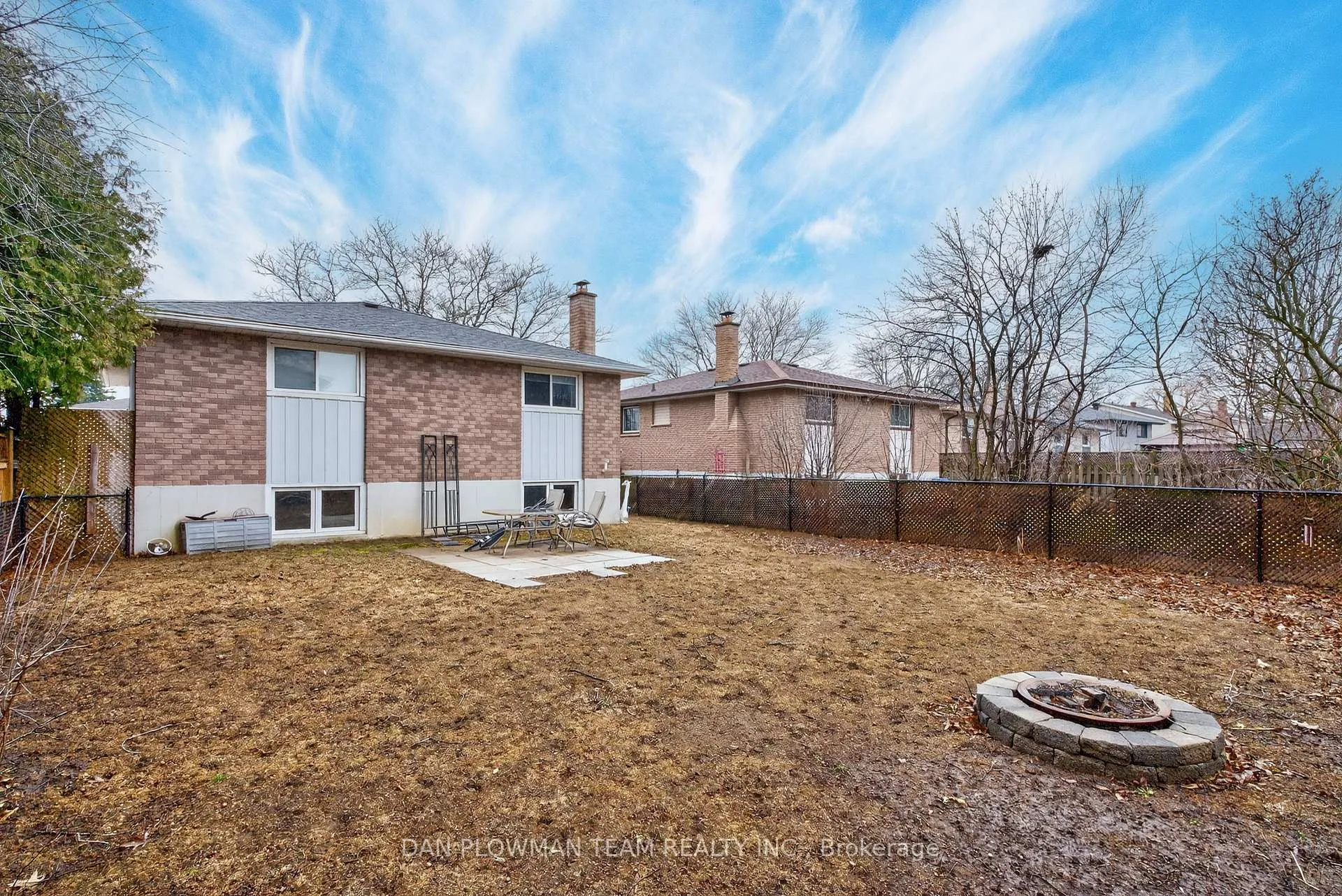 Photo 33 of 344 Kensington Crescent, Oshawa, Centennial — HOMEH