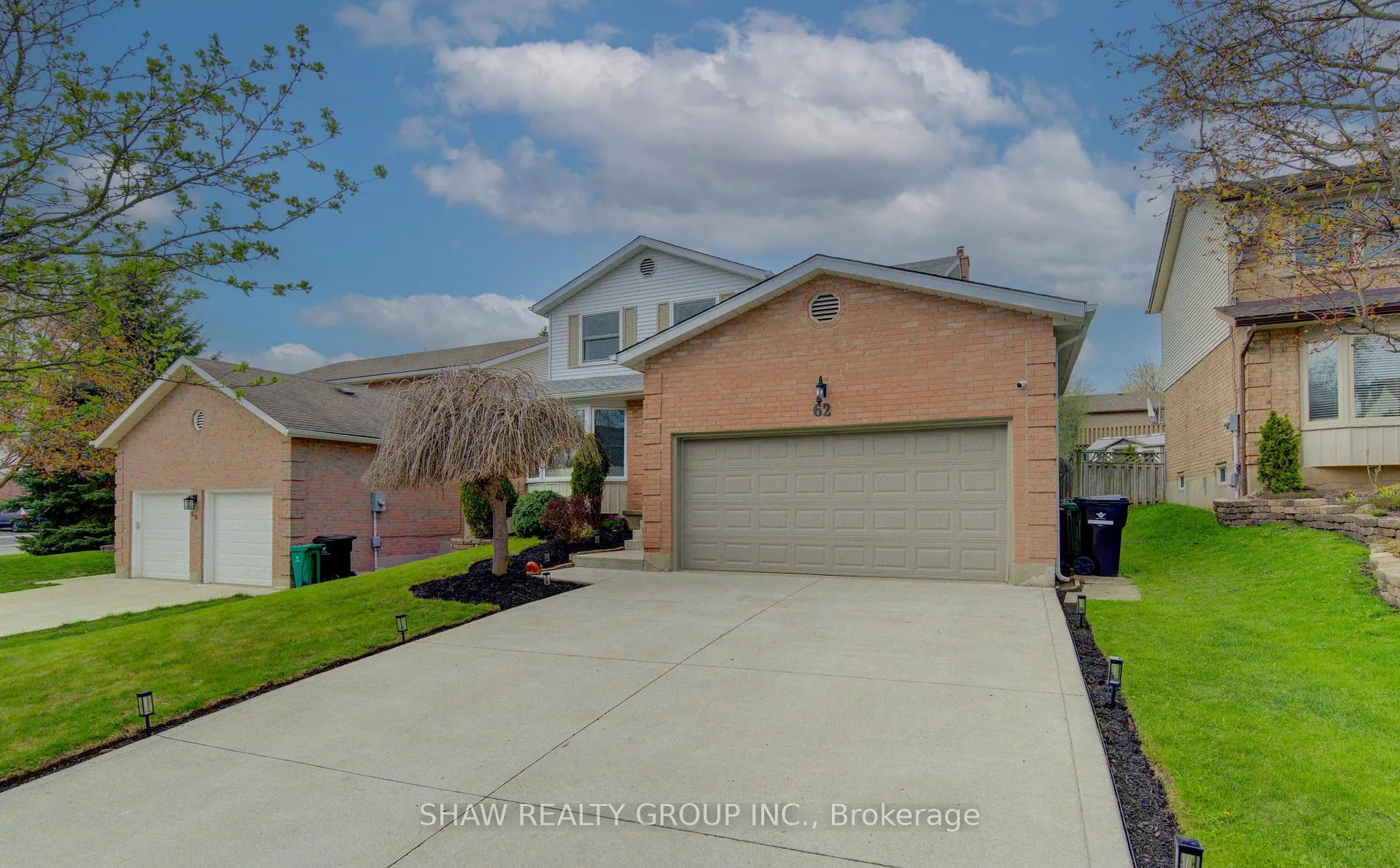 Photo 3 of 62 Medford Street, Kitchener, Highland West — HOMEH