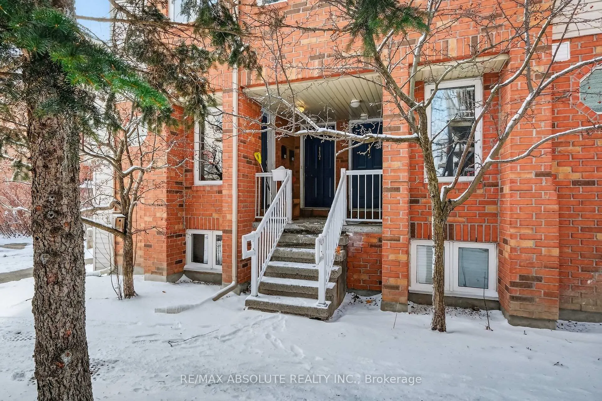 Photo 4 of 117 Tall Pines Private, Ottawa, Leslie Park — HOMEH