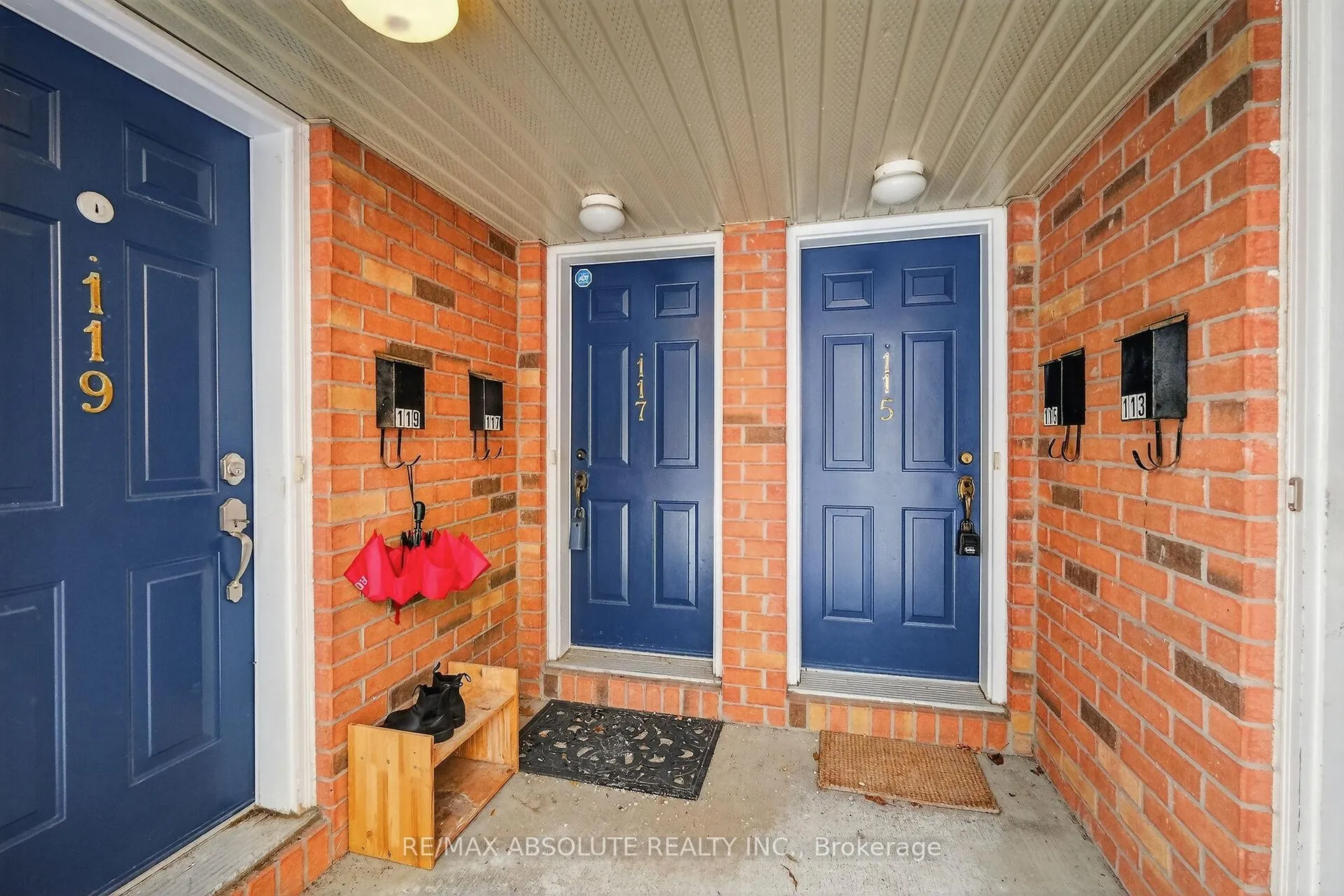 Photo 5 of 117 Tall Pines Private, Ottawa, Leslie Park — HOMEH
