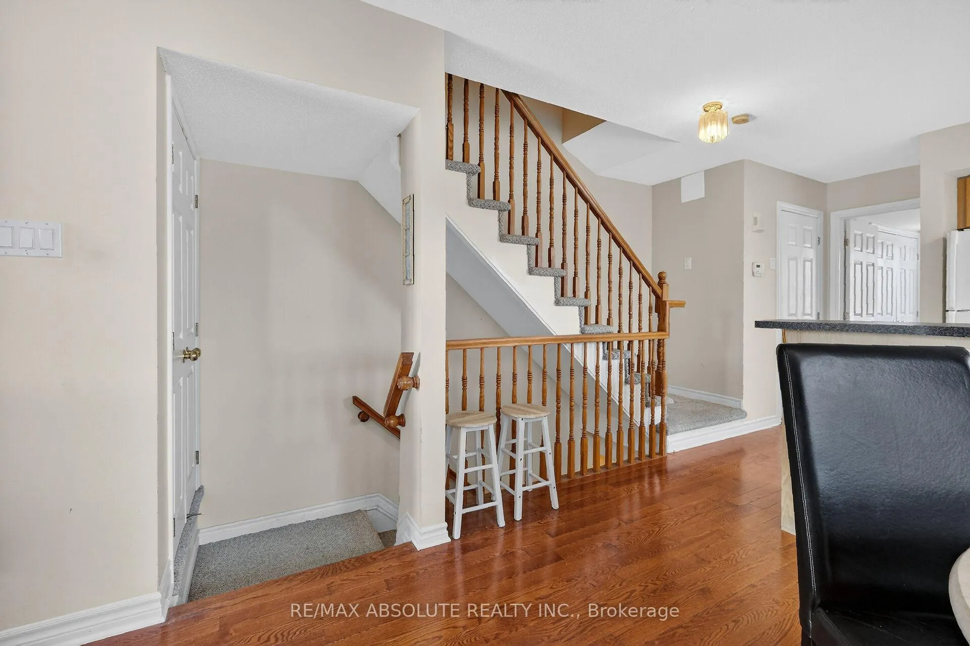 Photo 8 of 117 Tall Pines Private, Ottawa, Leslie Park — HOMEH