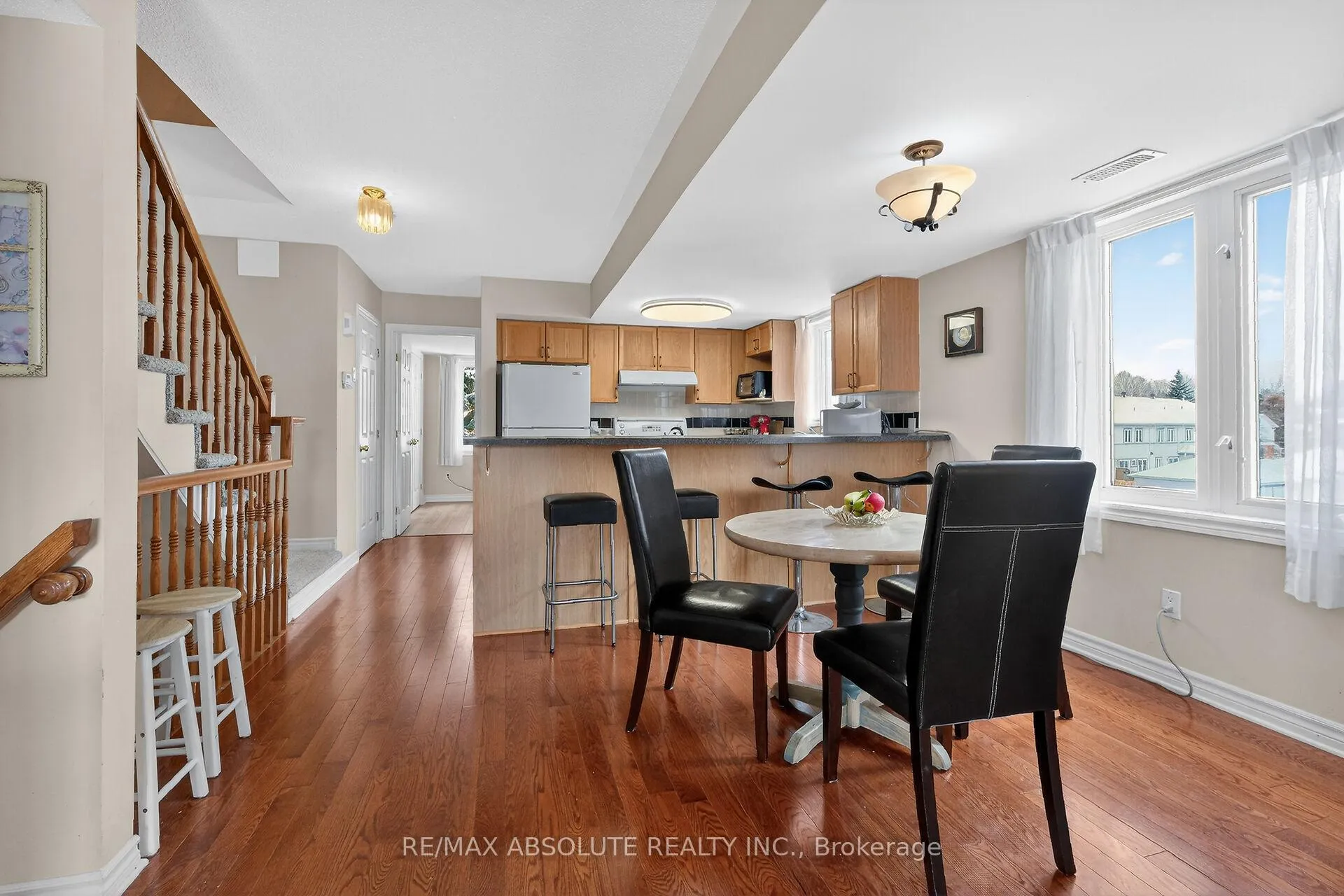 Photo 9 of 117 Tall Pines Private, Ottawa, Leslie Park — HOMEH