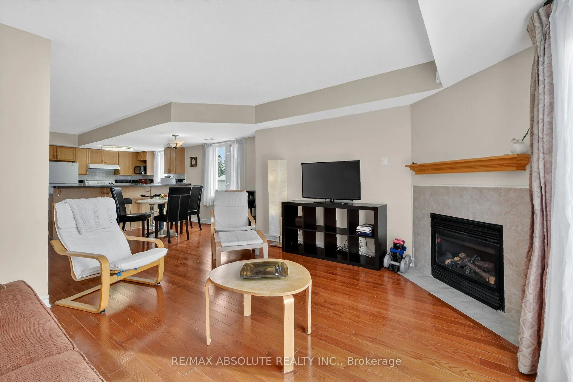 Photo 14 of 117 Tall Pines Private, Ottawa, Leslie Park — HOMEH