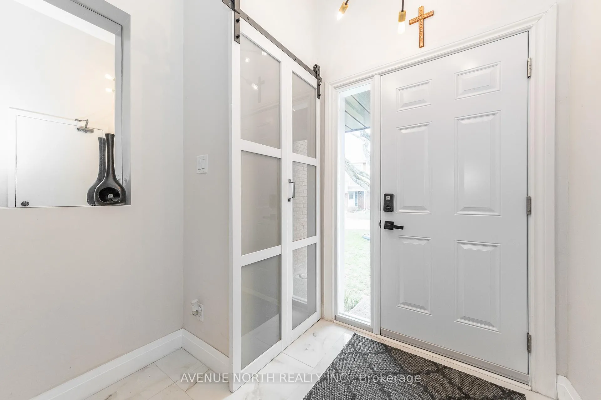 Photo 4 of 406 Verdon Private, Ottawa, Hunt Club Park/Greenboro — HOMEH