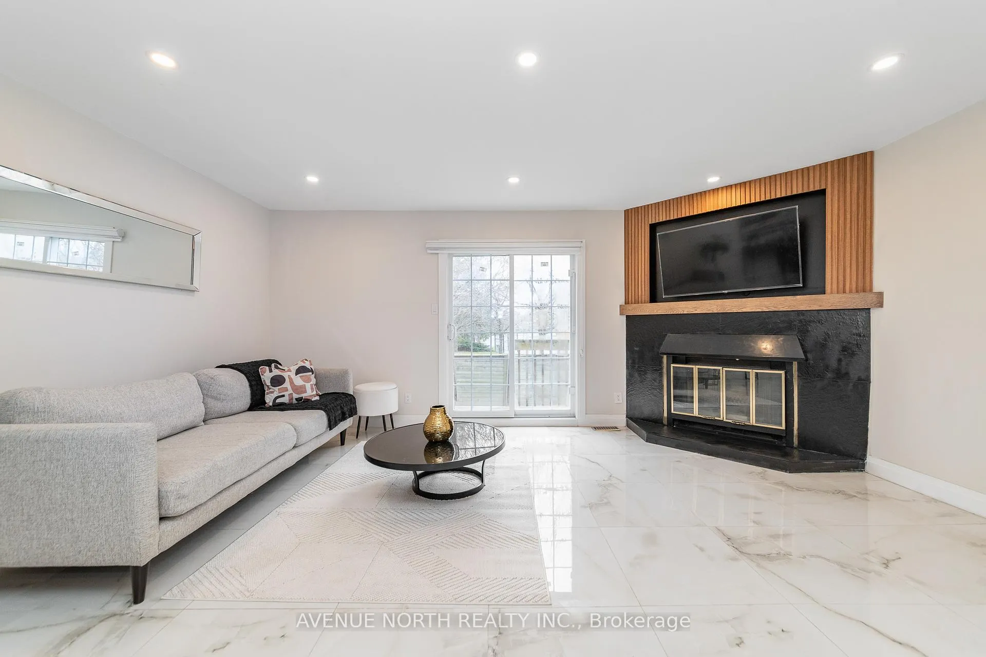 Photo 12 of 406 Verdon Private, Ottawa, Hunt Club Park/Greenboro — HOMEH