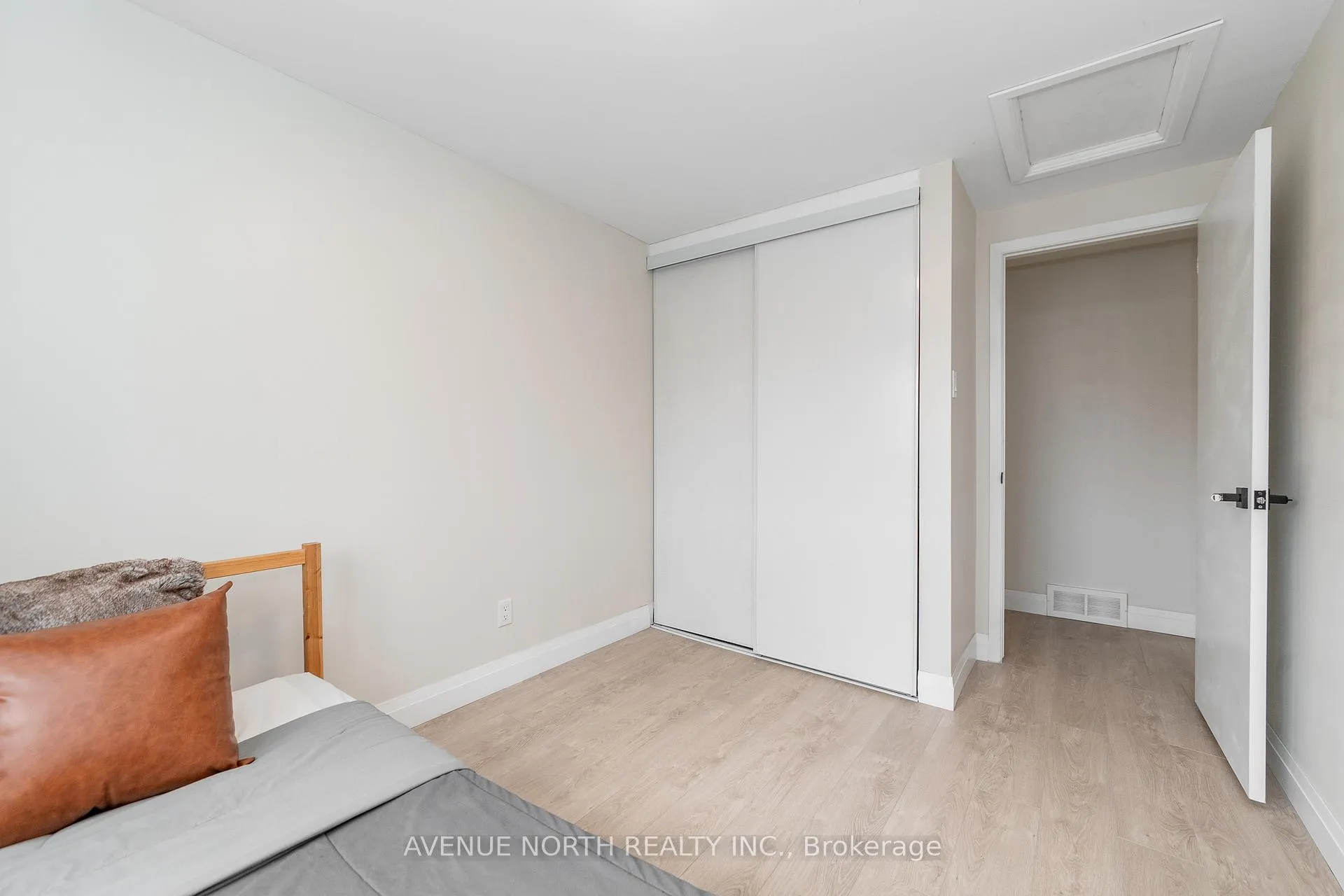 Photo 22 of 406 Verdon Private, Ottawa, Hunt Club Park/Greenboro — HOMEH