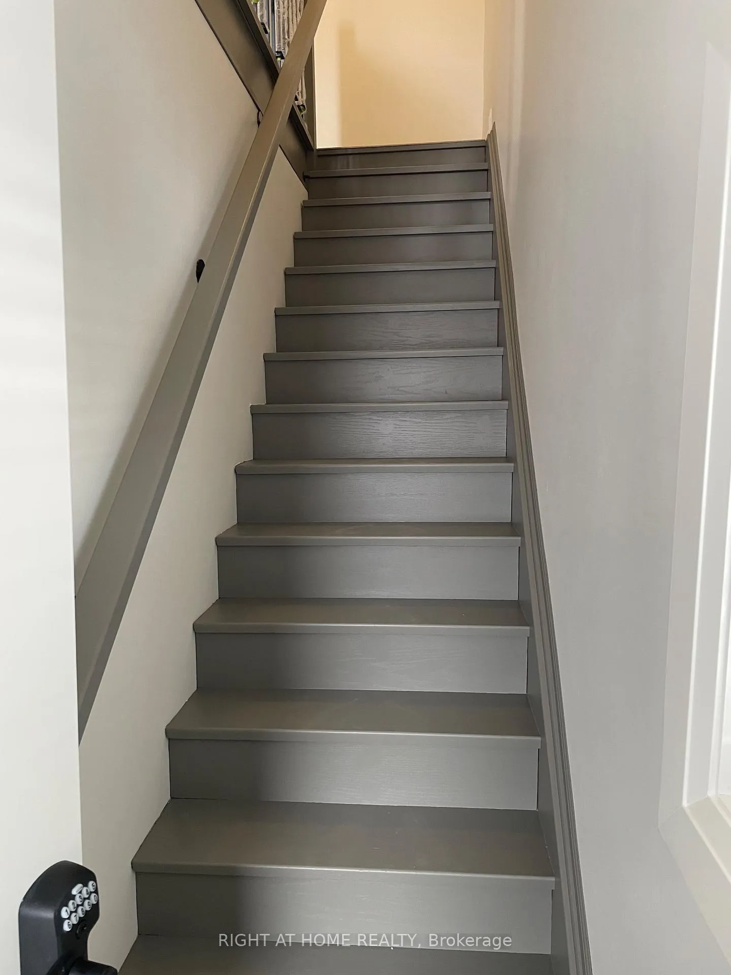 Photo 2 of Unit Upper, 380 Northcliffe Boulevard, Toronto, Oakwood Village — HOMEH
