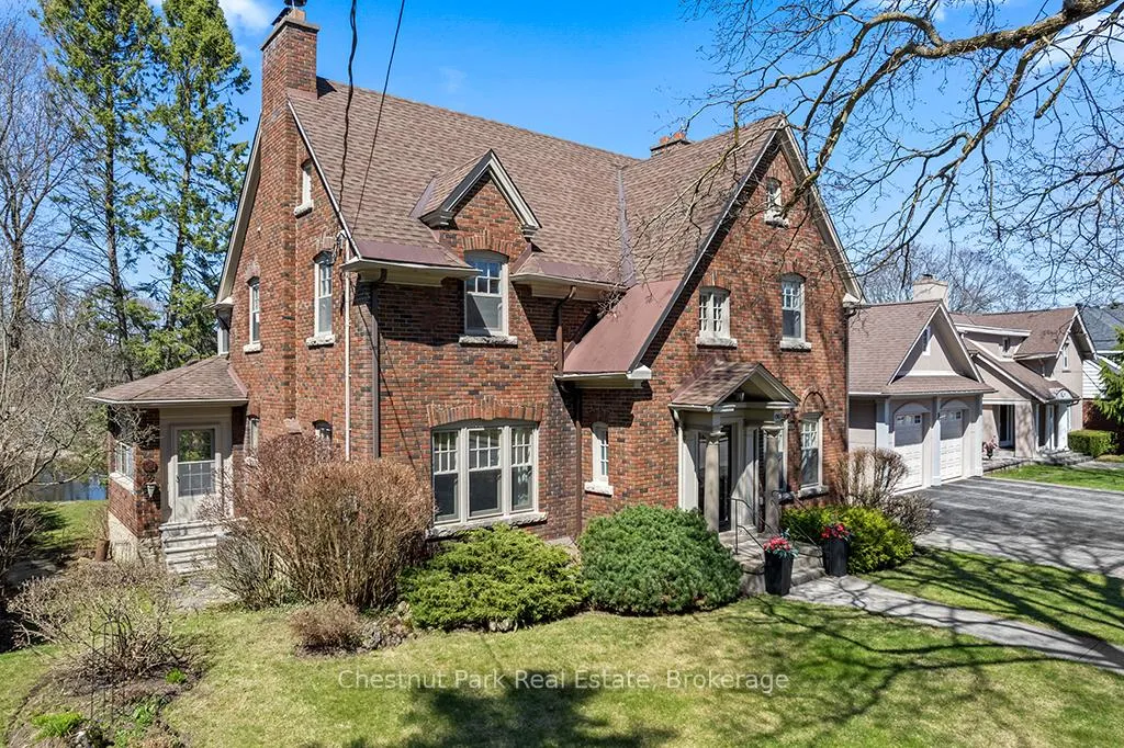 Photo of 190 4th Street W