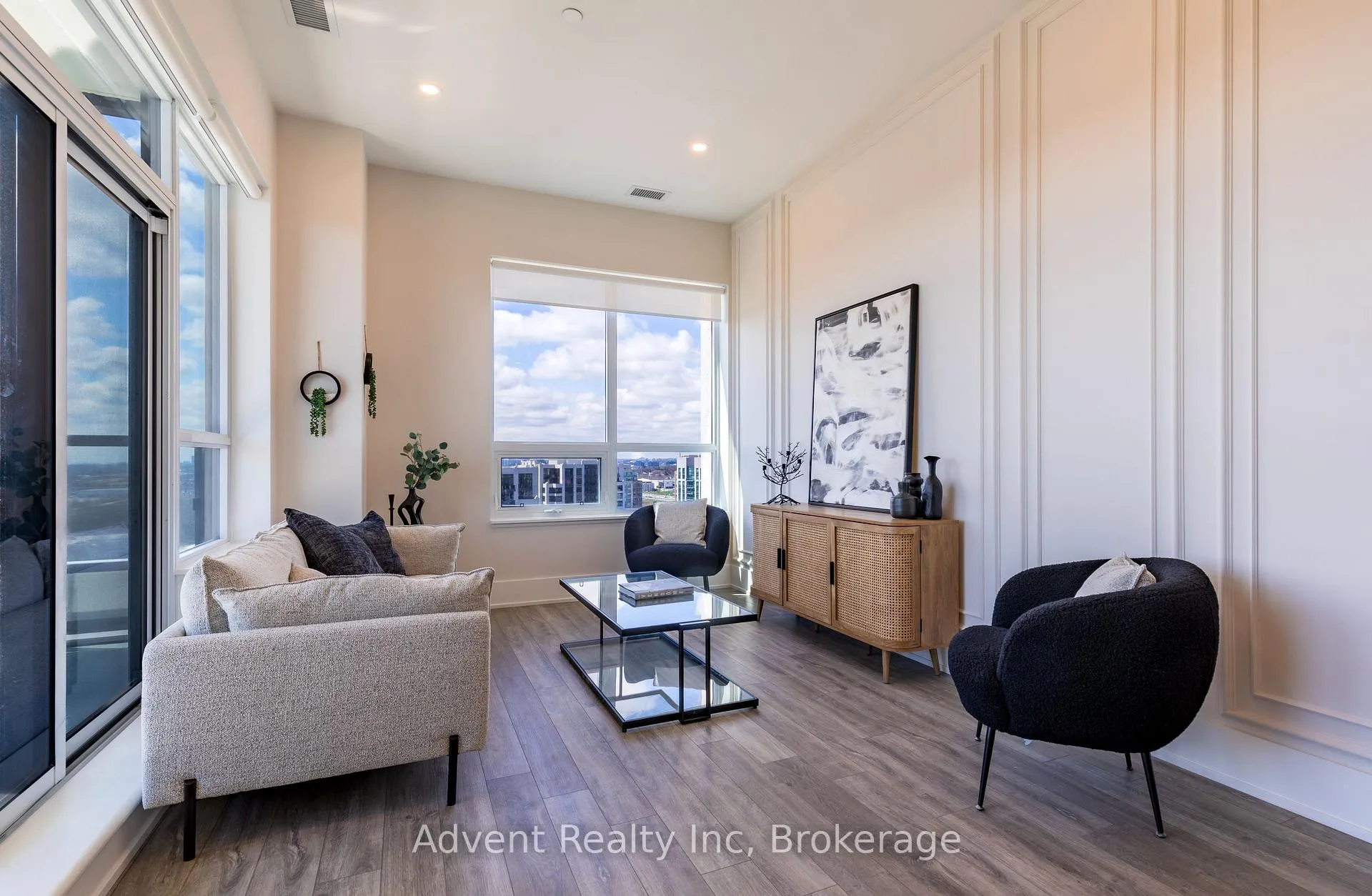 Photo 2 of Unit PH02, 8 Cedarland Drive, Markham, Unionville — HOMEH