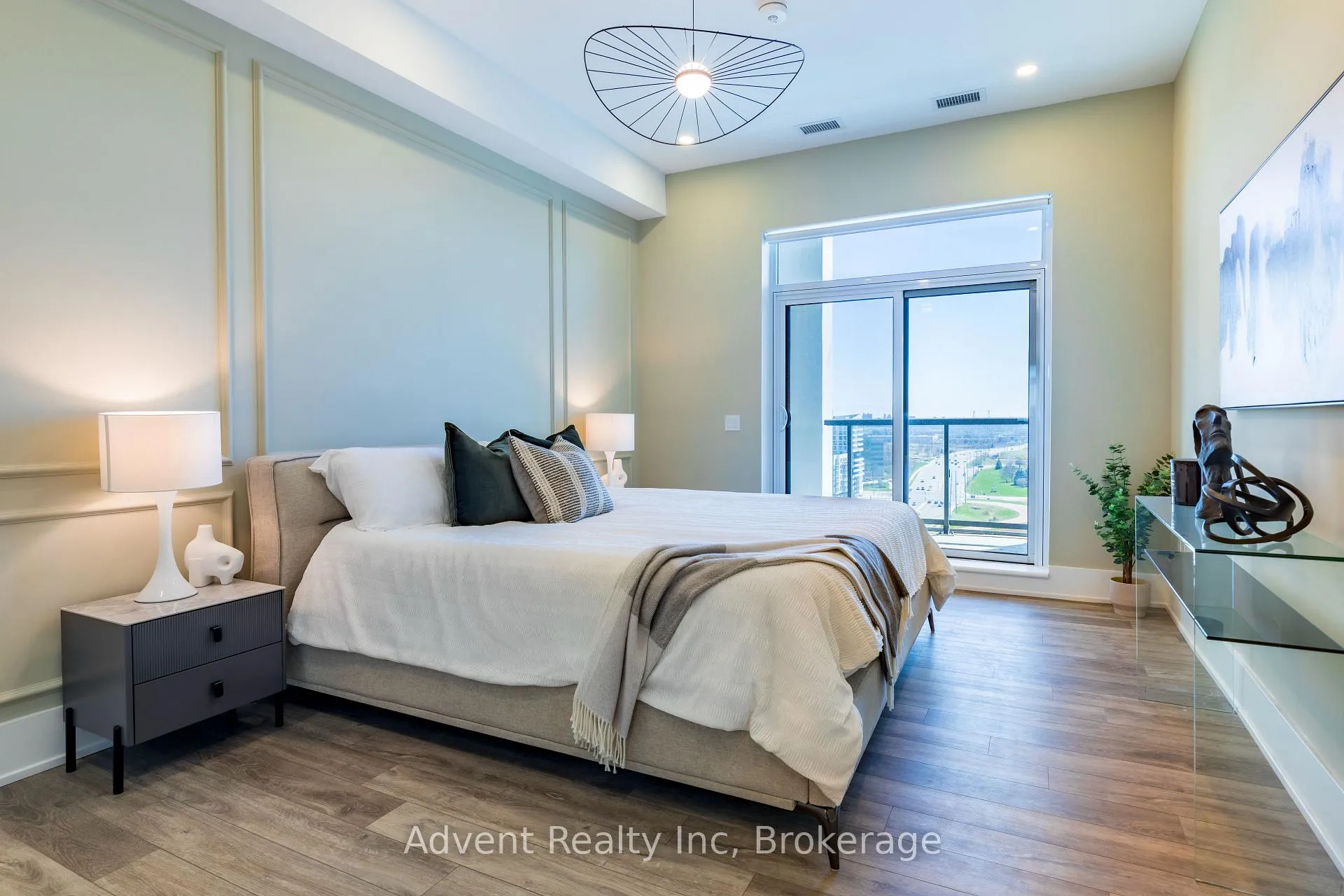 Photo 7 of Unit PH02, 8 Cedarland Drive, Markham, Unionville — HOMEH