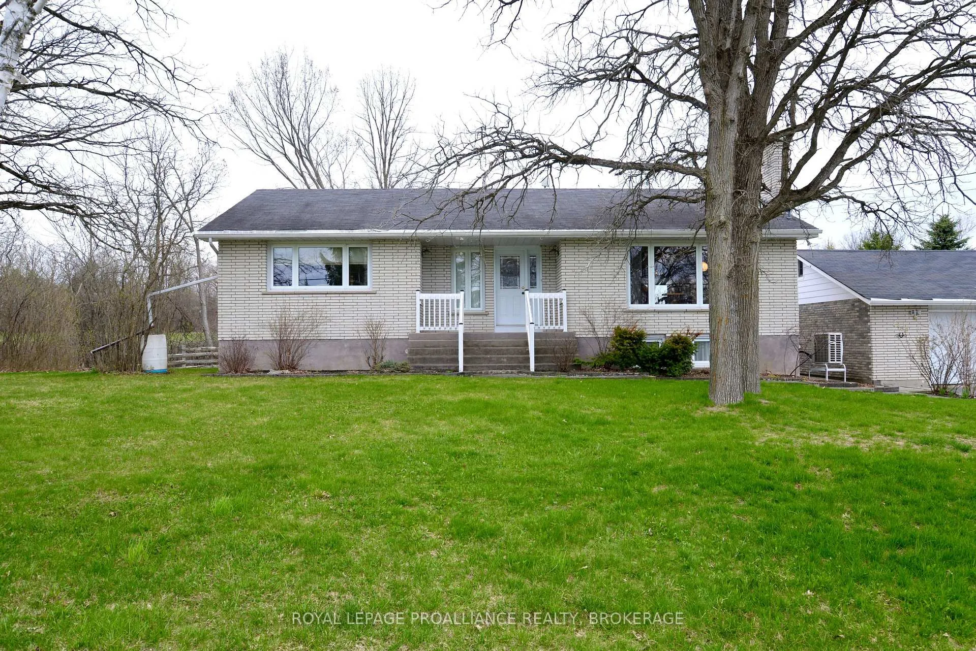 Photo 2 of 2489 Leeman Road, Kingston, City North of 401 — HOMEH