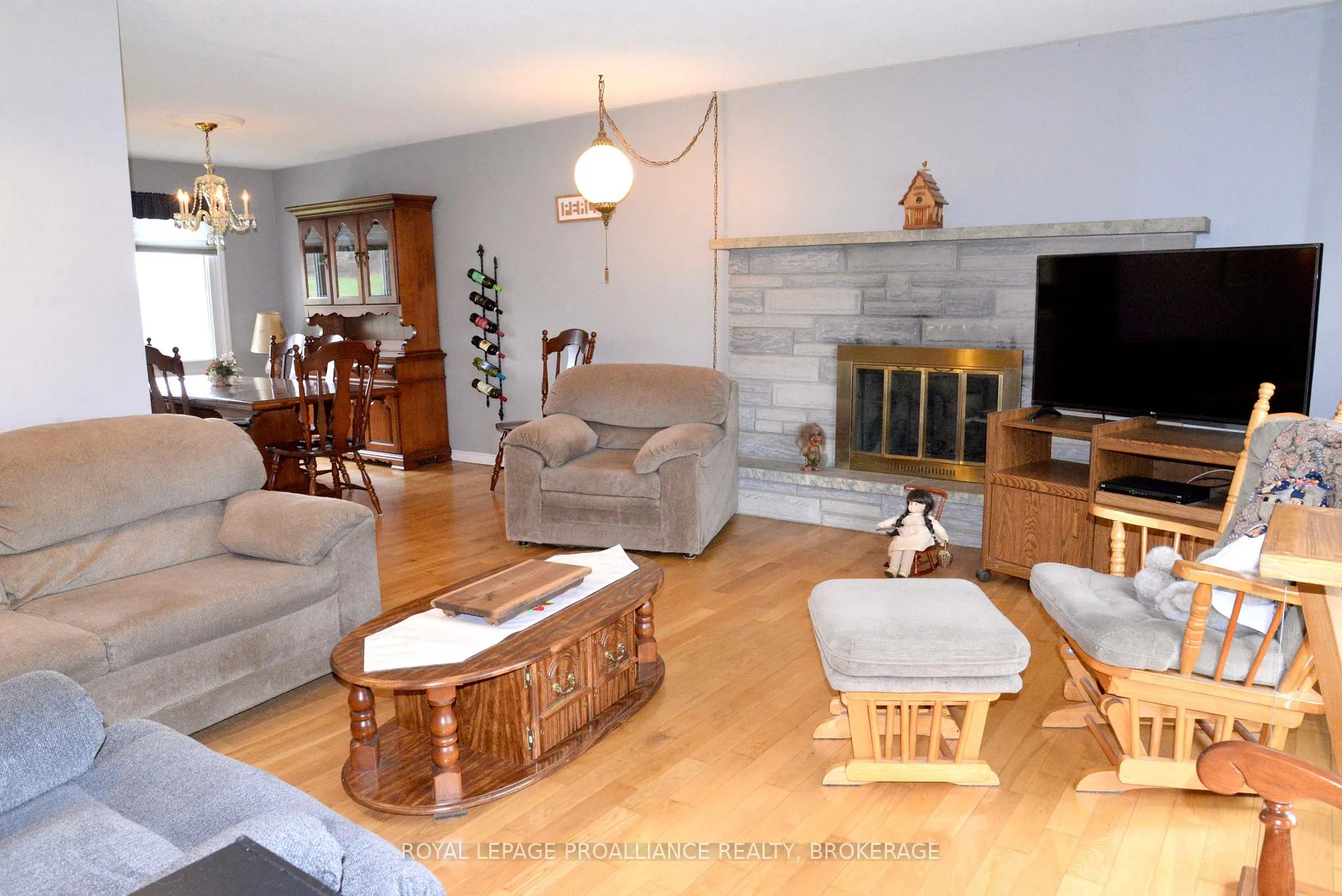 Photo 5 of 2489 Leeman Road, Kingston, City North of 401 — HOMEH