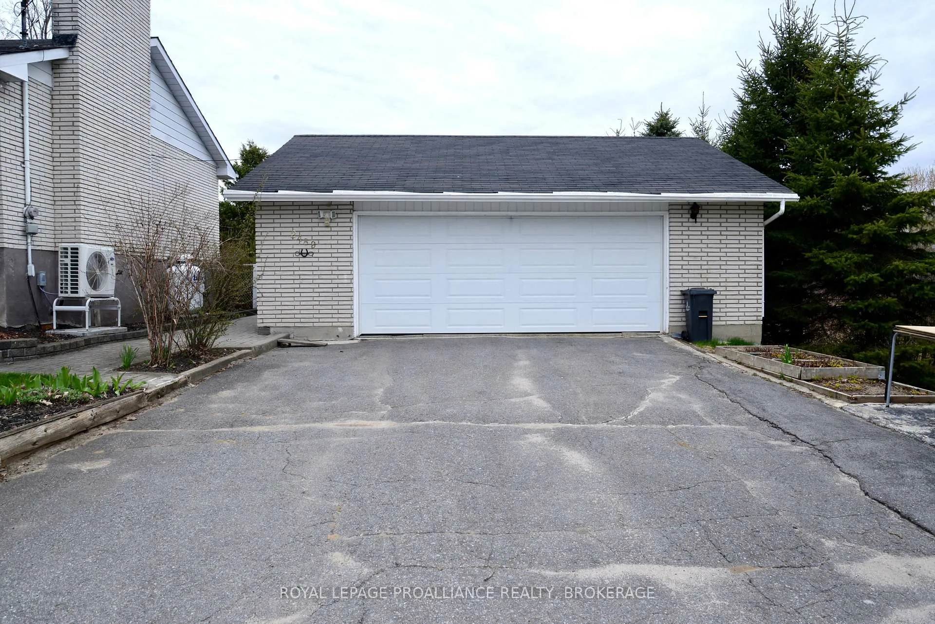 Photo 35 of 2489 Leeman Road, Kingston, City North of 401 — HOMEH