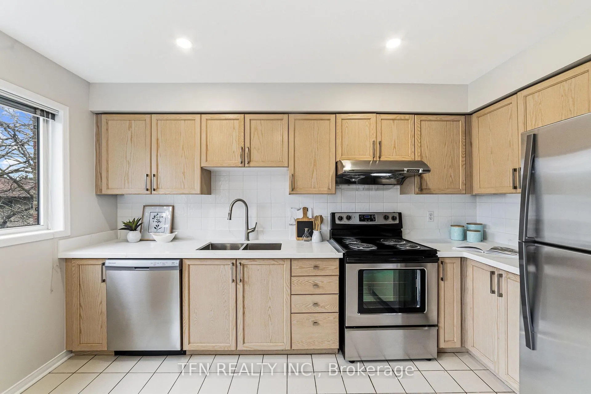 Photo 17 of Unit 211, 83 Mondeo Drive, Scarborough, Dorset Park — HOMEH