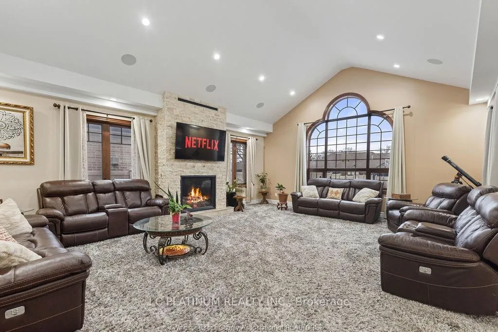 Photo 8 of 3740 Donato Drive, LaSalle — HOMEH