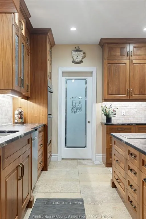 Photo 13 of 3740 Donato Drive, LaSalle — HOMEH