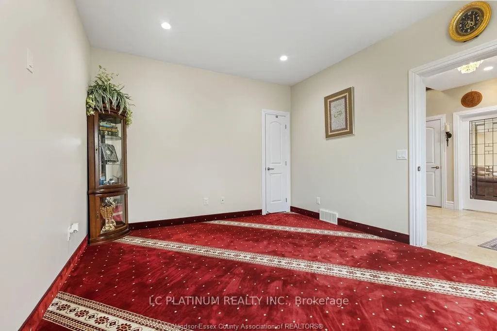 Photo 15 of 3740 Donato Drive, LaSalle — HOMEH