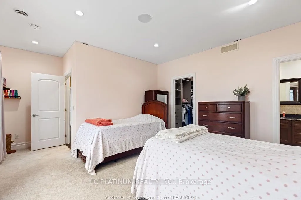 Photo 26 of 3740 Donato Drive, LaSalle — HOMEH