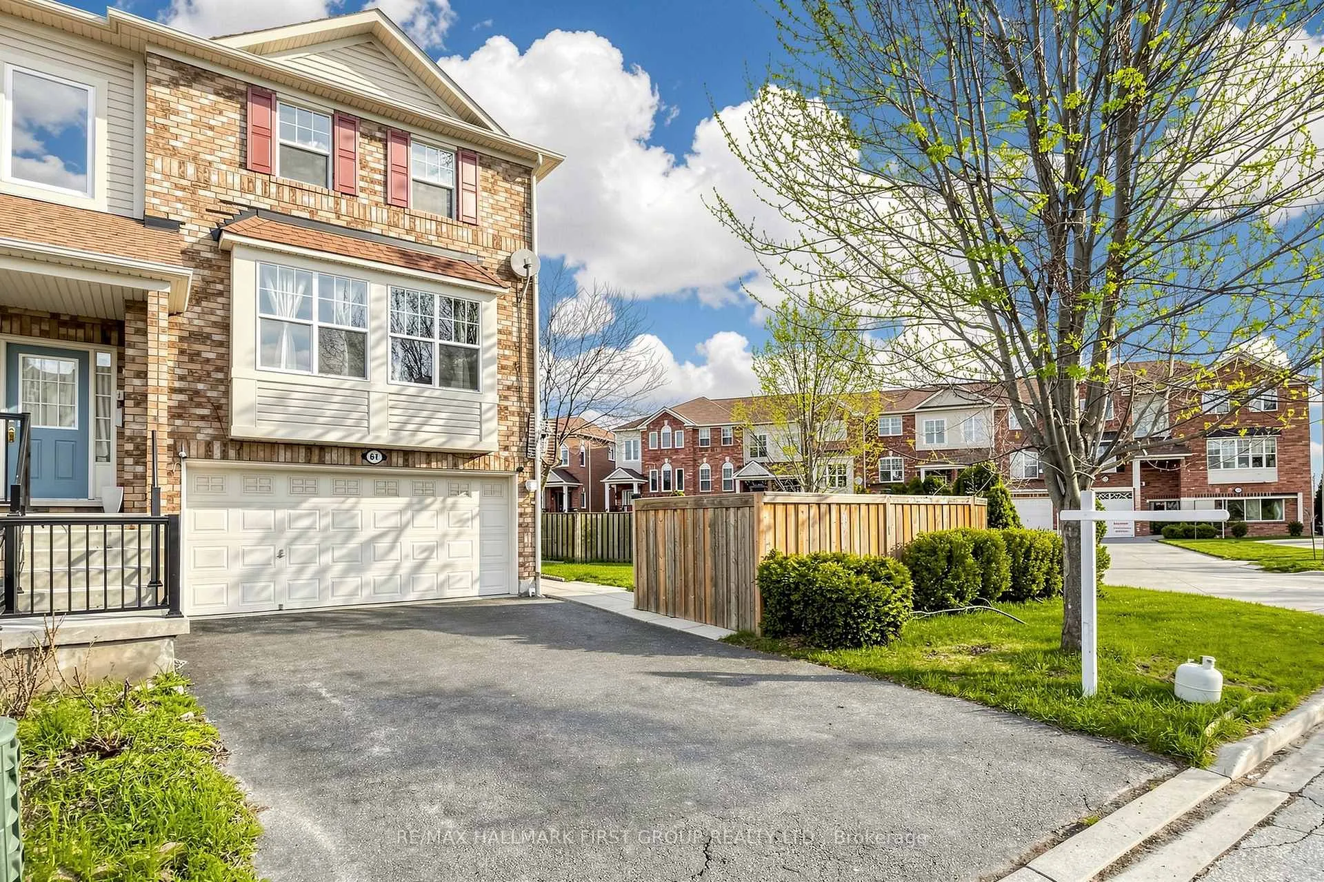 Photo 2 of 61 Reindeer Drive, Scarborough, Rouge — HOMEH