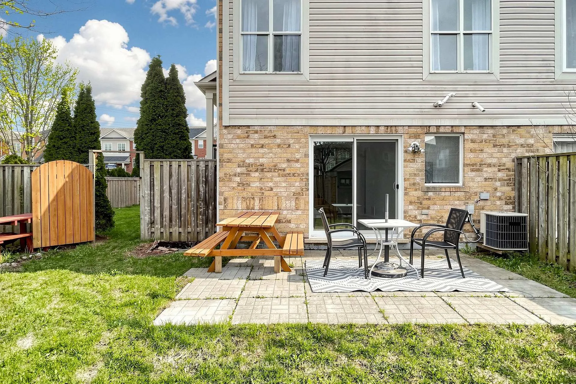 Photo 38 of 61 Reindeer Drive, Scarborough, Rouge — HOMEH